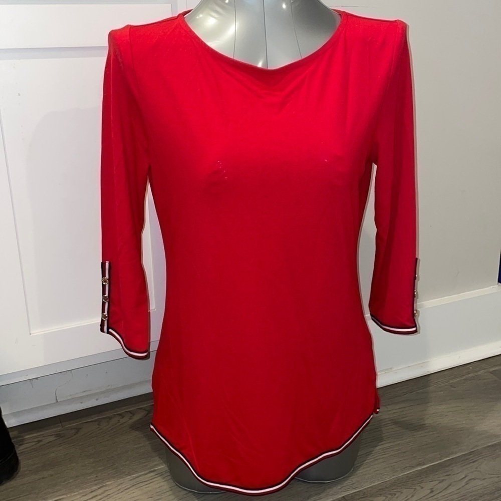 Tommy hilfiger size small longsleeve